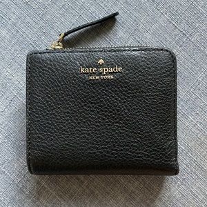 Kate Spade Jackson Small No Window L-Zip Bifold Wallet Black Pebble Lea